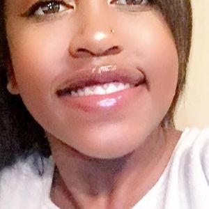 Meet your Posher, Deonna